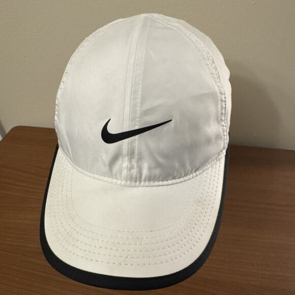 Nike Hat Cap Strap Back White Black Swoosh Featherlight Golf Tennis Running - Picture 1 of 13